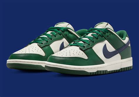 nike dunk mid green|green nike dunks women.